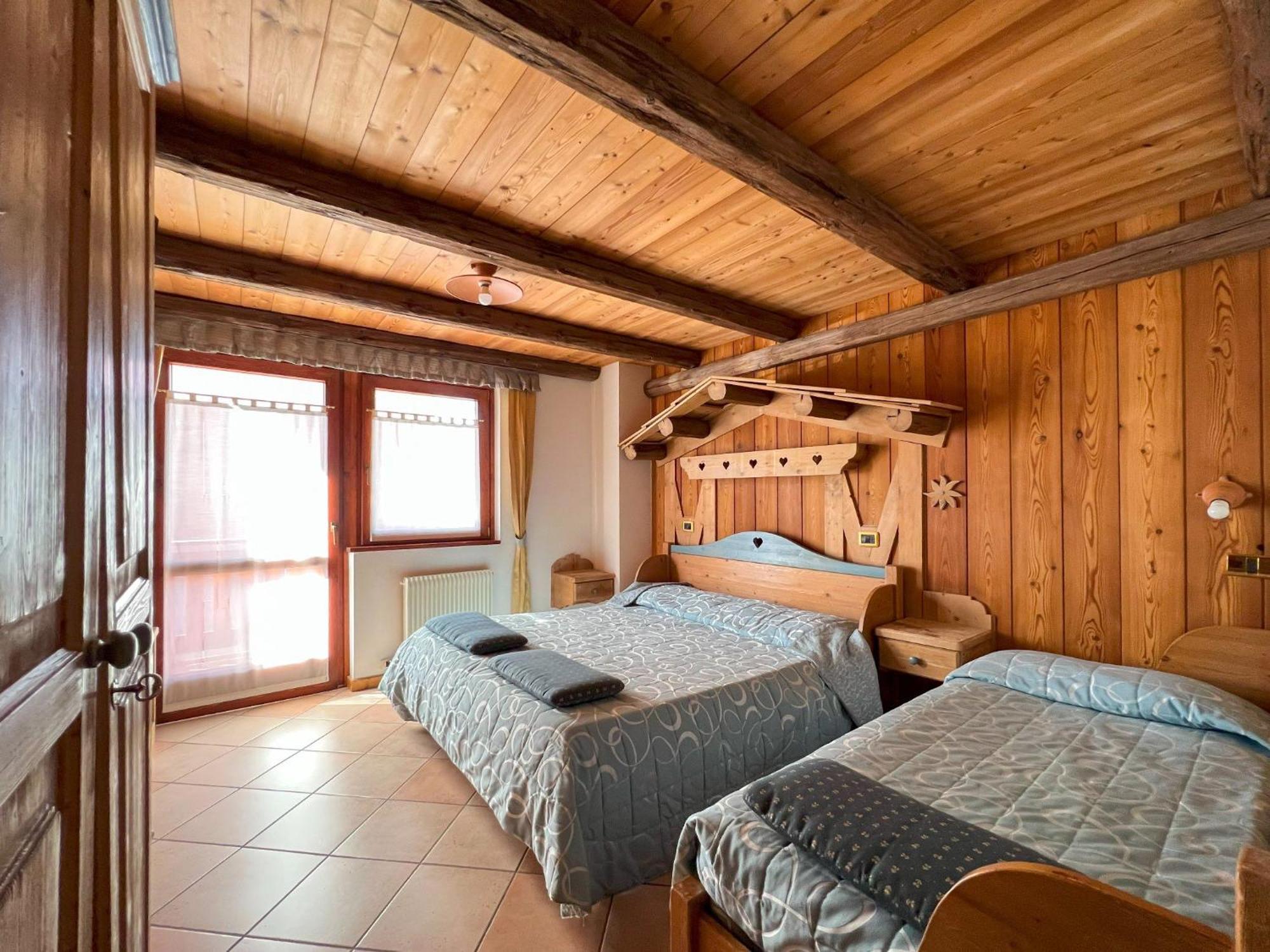 Hotel Residence Dahu Passo del Tonale Szoba fotó